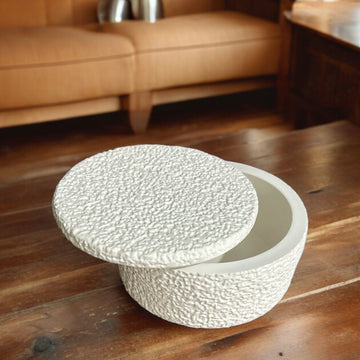 How to Create a Tranquil, Clutter-Free Space Without Sacrificing Style