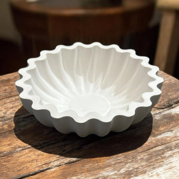 Concrete Ruffle Trinket Bowl, 15x15x5 cm (300g)