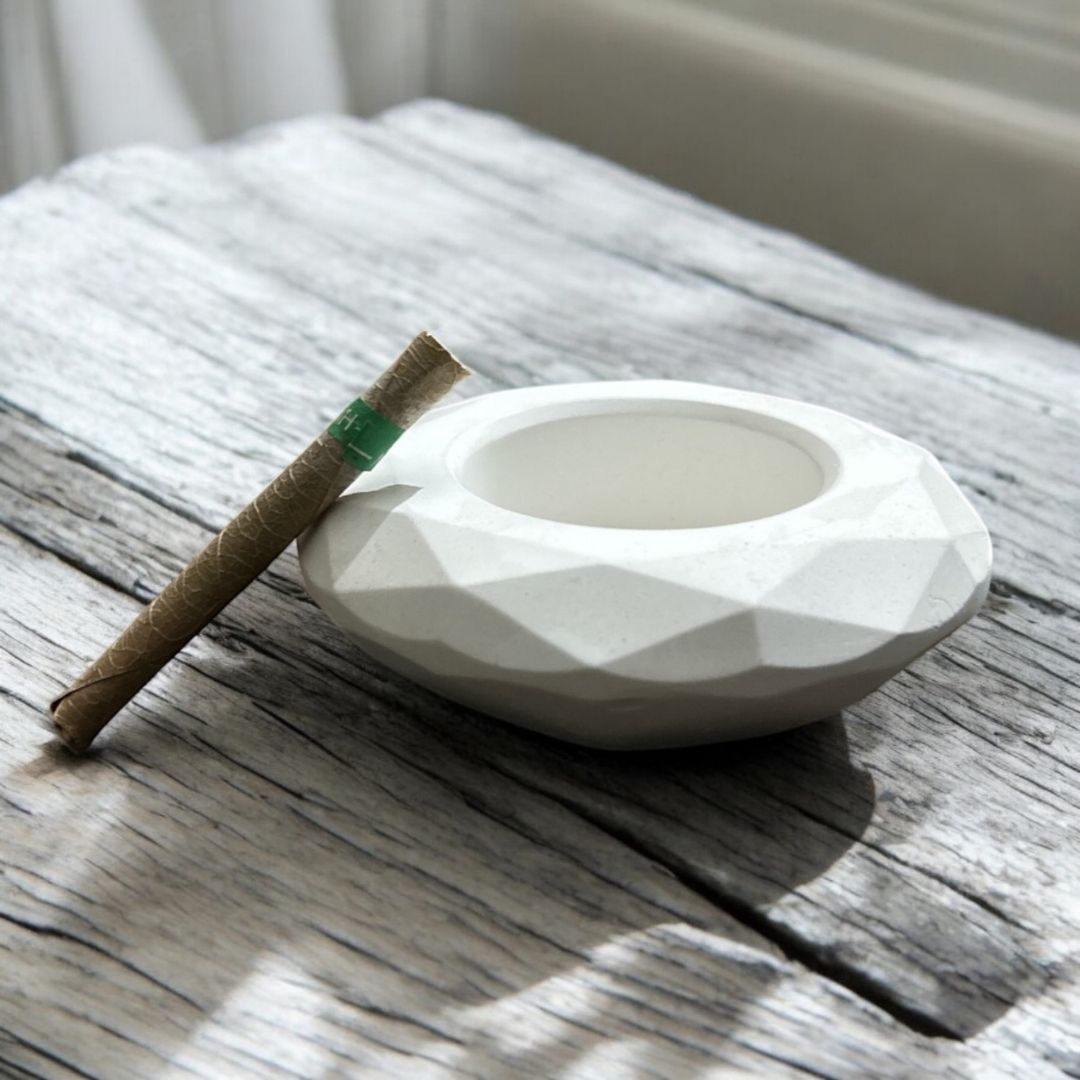 Concrete Ash Tray, 10.5W x 3H cm (260g)