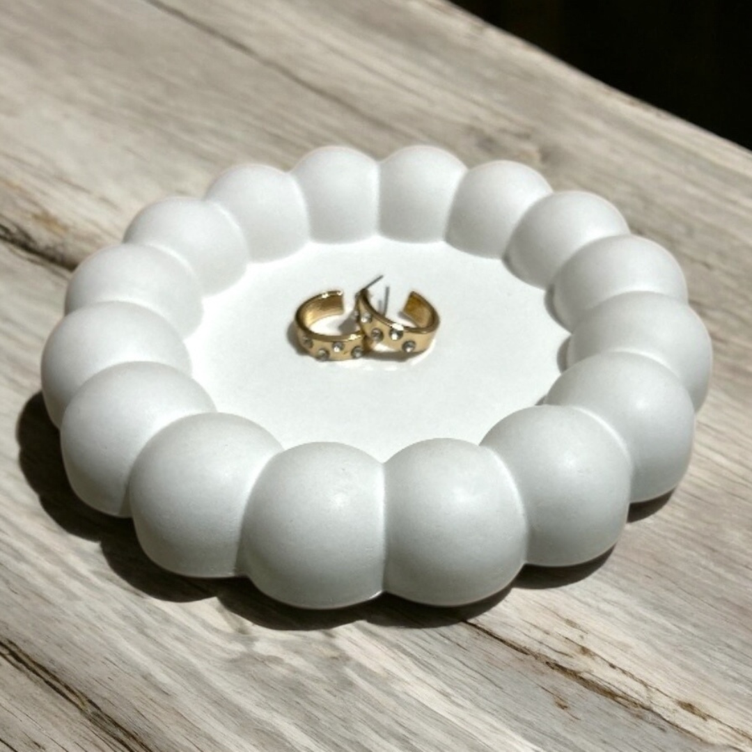 Concrete Round Large Bubble Tray, 12.5x12.5x1.5 cm (200g)