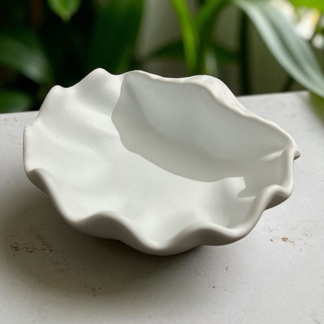 Concrete Sea-Shell Trinket Bowl, 16.5x14.5x5.5 cm (190g)