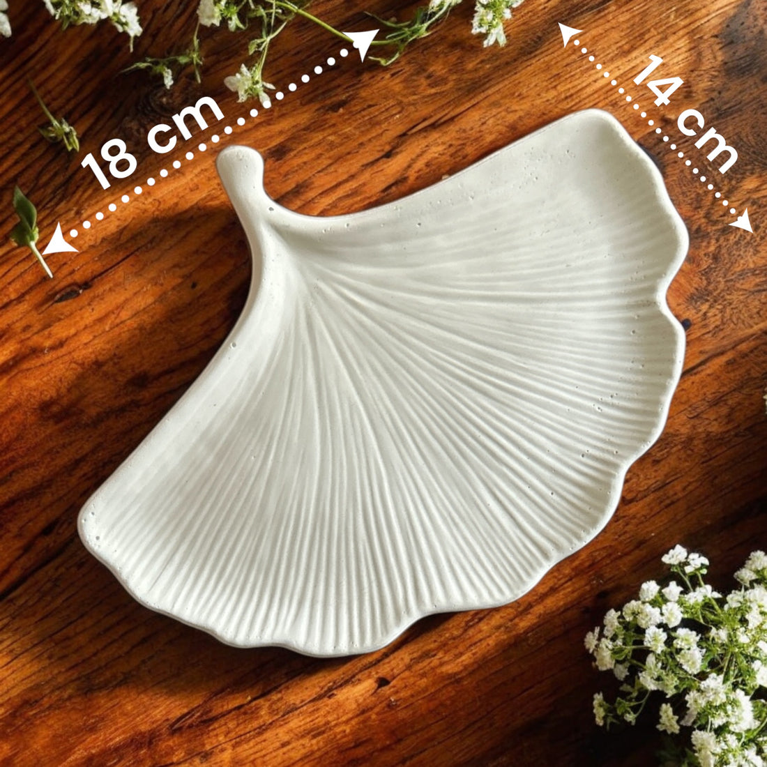 Concrete Leaf Trinket Tray, 18W x 14L x 0.5H cm (200g)